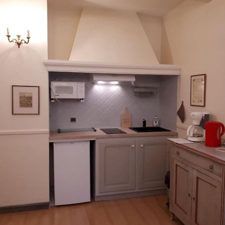 Appartement 7 Chateau Des Gipieres Монбрен-ле-Бен Экстерьер фото