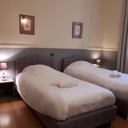 Appartement 7 Chateau Des Gipieres Монбрен-ле-Бен Экстерьер фото