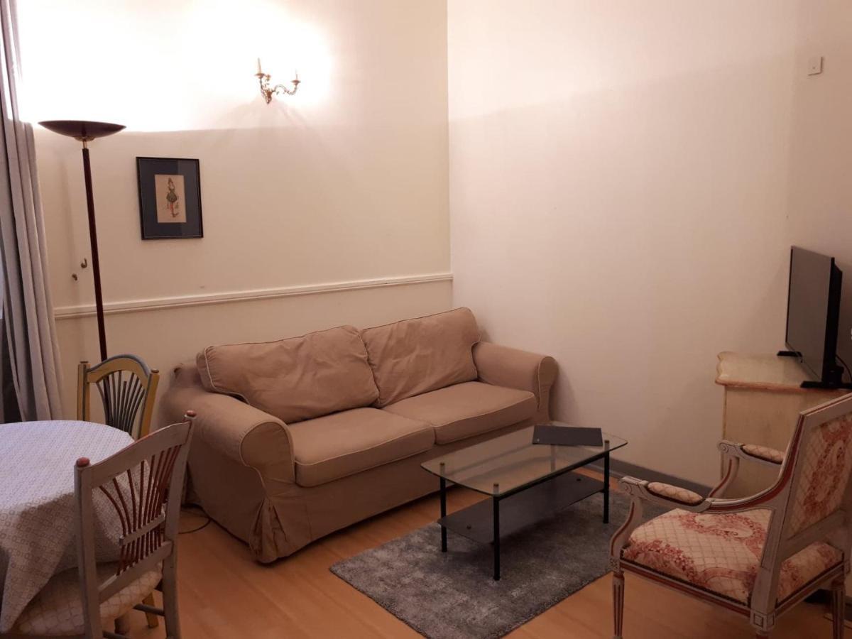 Appartement 7 Chateau Des Gipieres Монбрен-ле-Бен Экстерьер фото