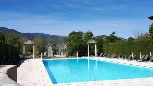 Appartement 7 Chateau Des Gipieres Монбрен-ле-Бен Экстерьер фото